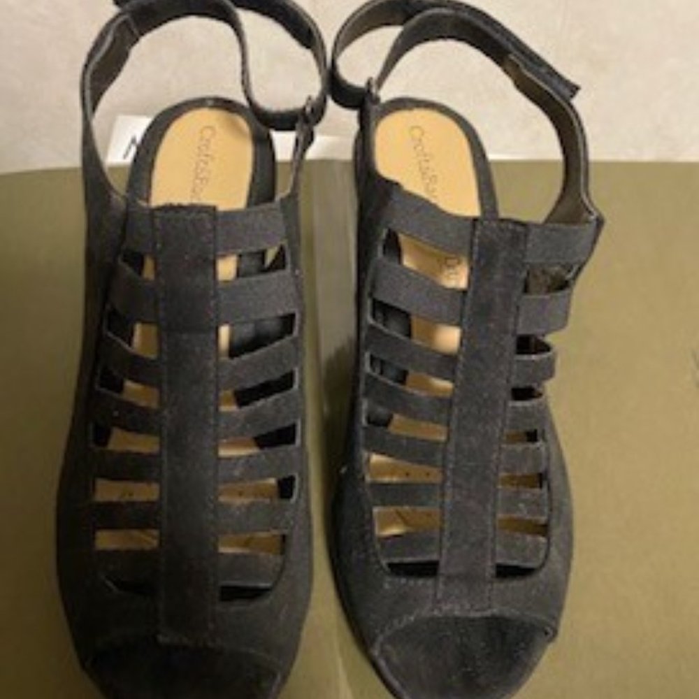 Women's shoes